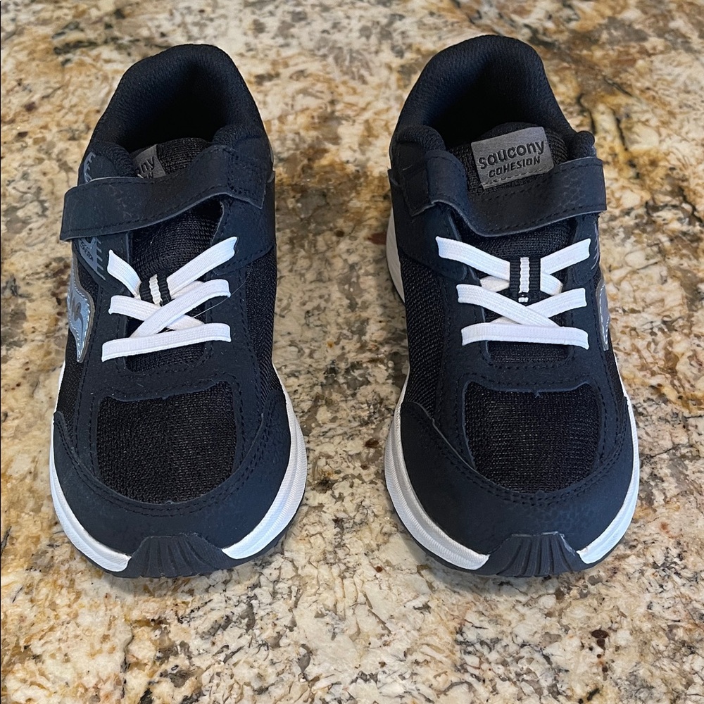 Saucony Kids' Black and White Sneakers - Little Boy Size 2 - wide